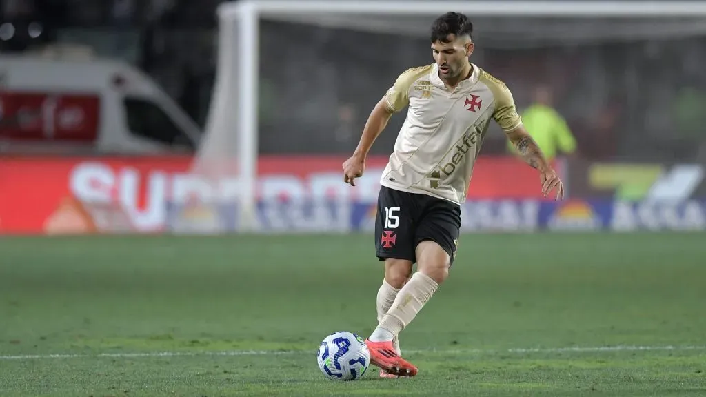 Garre jogador do Vasco durante partida contra o Bahia no estadio Sao Januario pelo campeonato Brasileiro A 2025. Foto: Thiago Ribeiro/AGIF