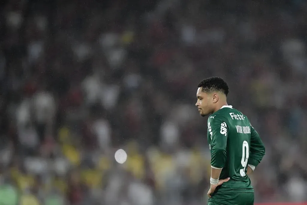 Vitor Roque jogador do Palmeiras durante partida contra o Flamengo – Foto: Thiago Ribeiro/AGIF
