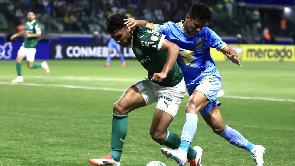 SP – SAO PAULO – 15/05/2025 – COPA LIBERTADORES 2025, PALMEIRAS X BOLIVAR – Luighi jogador do Palmeiras durante partida contra o Bolivar no estadio Arena Allianz Parque pelo campeonato Copa Libertadores 2025. Foto: Marcello Zambrana/AGIF