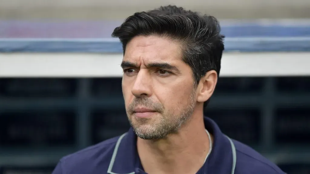 RJ – RIO DE JANEIRO – 19/10/2025 – BRASILEIRO A 2025, FLAMENGO X PALMEIRAS – Abel Ferreira tecnico do Palmeiras durante partida contra o Flamengo no estadio Maracana pelo campeonato Brasileiro A 2025. Foto: Thiago Ribeiro/AGIF