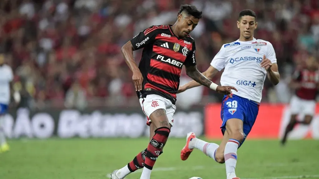 Bruno Henrique, jogador do Flamengo, durante partida contra o Fortaleza no estadio Maracana pelo campeonato Brasileiro A 2025. Foto: Thiago Ribeiro/AGIF