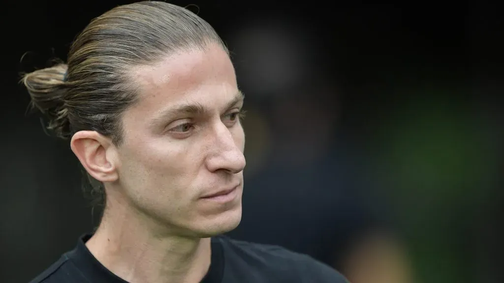 Filipe Luís no comando do Flamengo – Foto: Thiago Ribeiro/AGIF