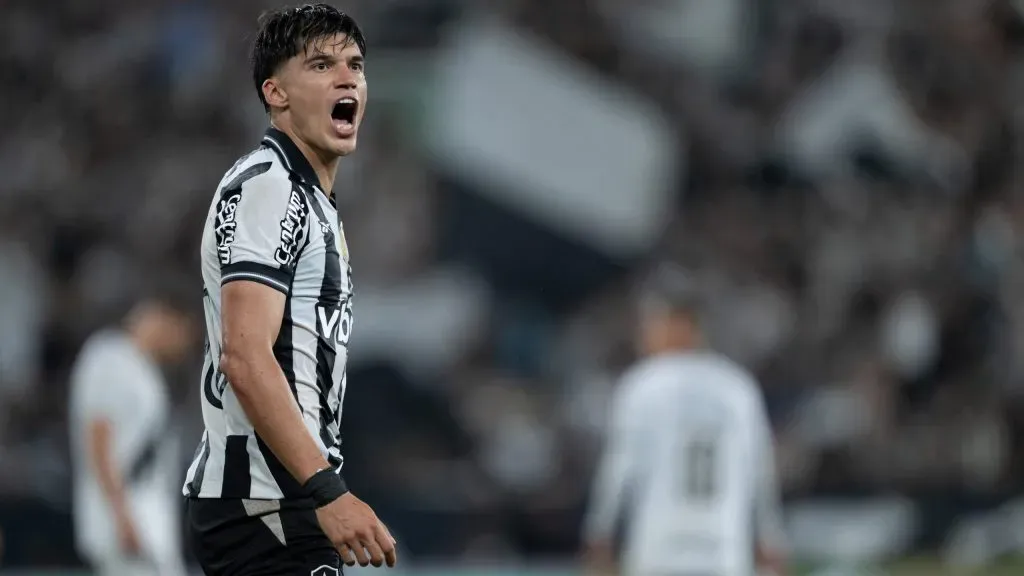 Joaquin Correa, jogador do Botafogo, comemora durante partida contra o Vasco no estadio Engenhao pelo campeonato Copa Do Brasil 2025. Foto: Jorge Rodrigues/AGIF