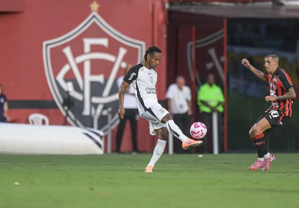Carrillo jogador do Corinthians durante partida contra o Vitoria – Foto: Jhony Pinho/AGIF