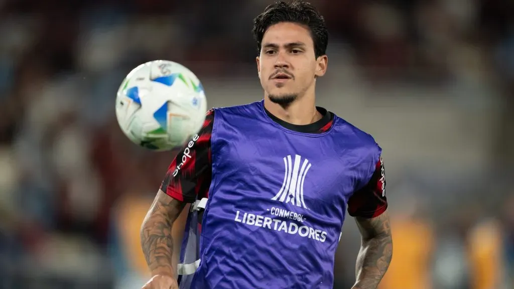 Flamengo trabalha para ter Pedro disponível em confronto importante pela Libertadores – Foto: Jorge Rodrigues/AGIF