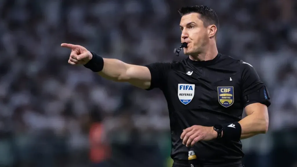 Rafael Klein foi o ‘centro das atenções’ de Palmeiras x Cruzeiro – Foto: Marcello Zambrana/AGIF