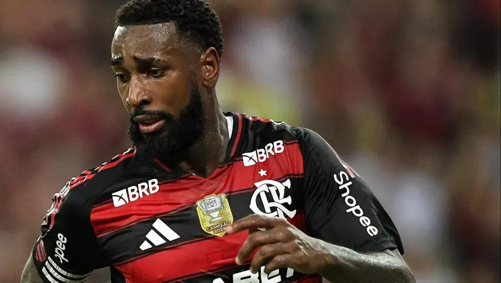 RJ – RIO DE JANEIRO – 01/06/2025 – BRASILEIRO A 2025, FLAMENGO X FORTALEZA – Gerson jogador do Flamengo durante partida contra o Fortaleza no estadio Maracana pelo campeonato Brasileiro A 2025. Foto: Thiago Ribeiro/AGIF