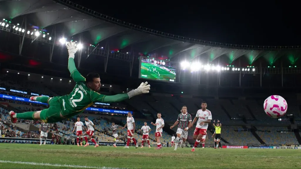 Ivan goleiro do Internacional durante partida contra o Fluminense no estadio Maracana pelo campeonato Brasileiro A 2025. Foto: Jorge Rodrigues/AGIF