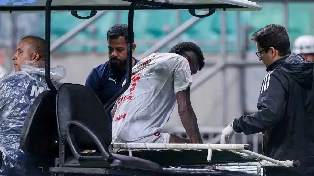 BA – SALVADOR – 22/10/2025 – BRASILEIRO A 2025, BAHIA X INTERNACIONAL – Vitao jogador do Internacional durante partida contra o Bahia no estadio Arena Fonte Nova pelo campeonato Brasileiro A 2025. Foto: Jhony Pinho/AGIF