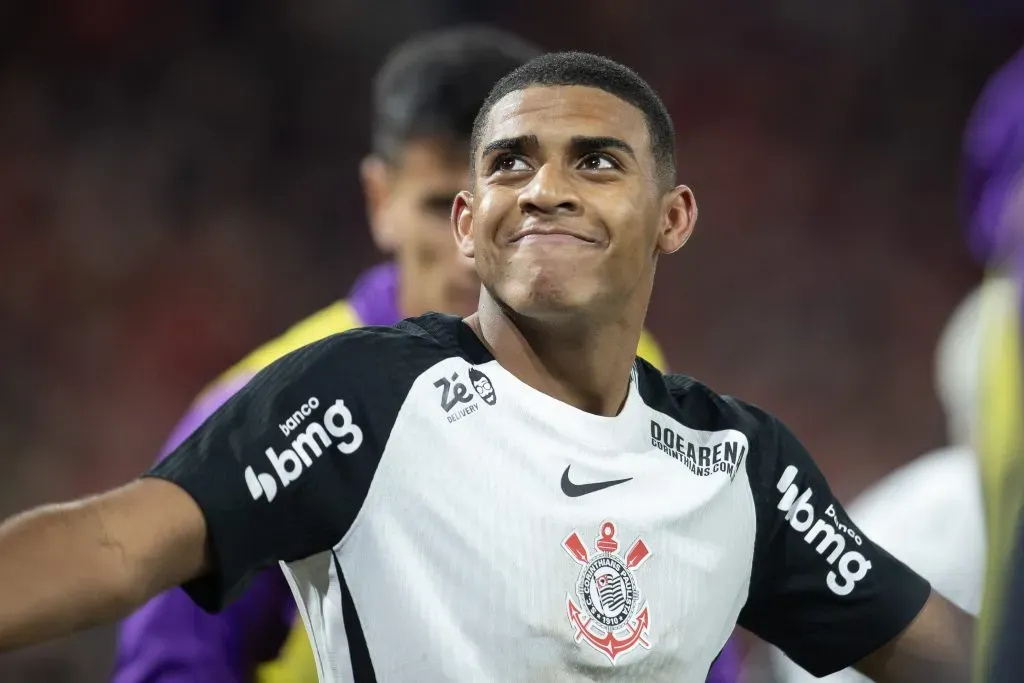 Gui Negao jogador do Corinthians comemora seu gol durante partida contra o Athletico-PR -. Foto: Hedeson Alves/AGIF