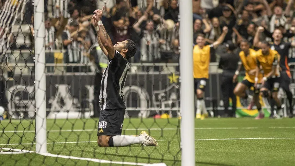 Hulk comemora seu gol durante partida contra o Independiente del Valle – Foto: Fernando Moreno/AGIF