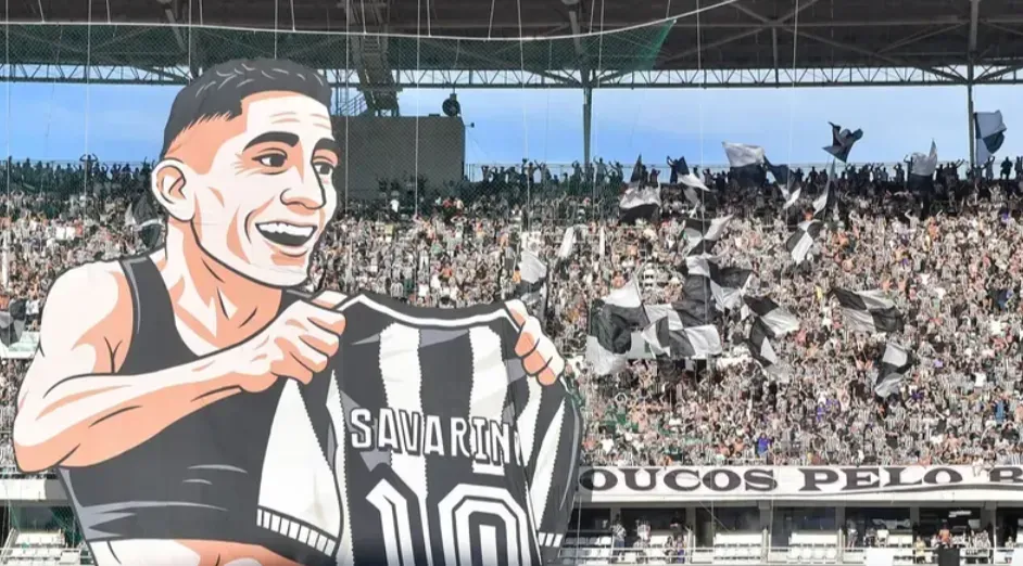 Jefferson Savarino já recebeu vários elogios da torcida. Foto: Thiago Ribeiro/AGIF)