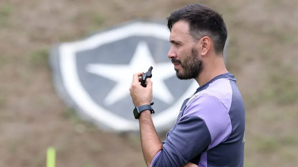 Ancelotti confia em retorno de titulares para evolução em campo – Foto: Vitor Silva/Botafogo.