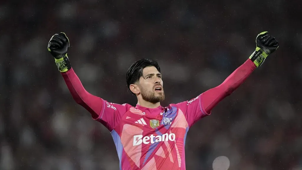 Rossi também deixou marcas pesadas para o torcedor do Racing – Foto: Thiago Ribeiro/AGIF