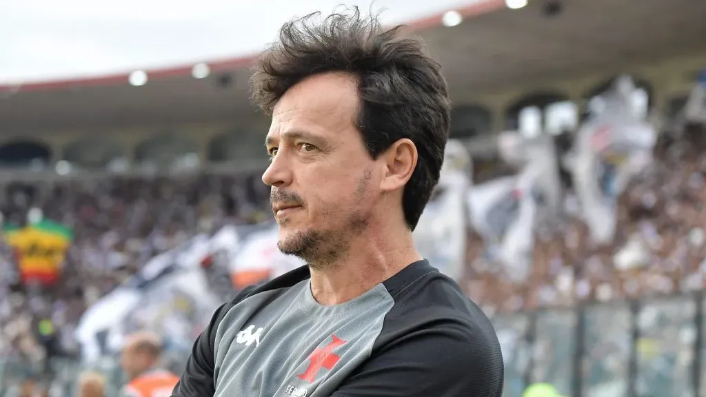 Fernando Diniz não vem utilizando Thiago Mendes. Foto: Thiago Ribeiro/AGIF