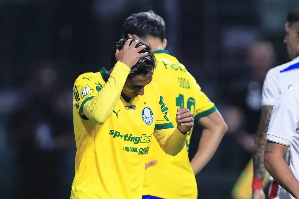 Facundo Torres está em baixa com Abel e há a possibilidade de ser negociado em janeiro – Foto: Ettore Chiereguini/AGIF