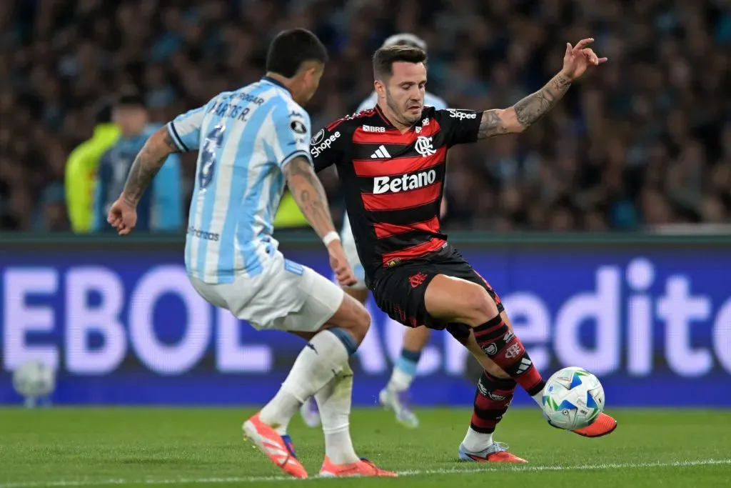 Flamengo resiste pressão do Racing e vai à final da Copa Libertadores. Foto: Marcelo Endelli/Getty Images.