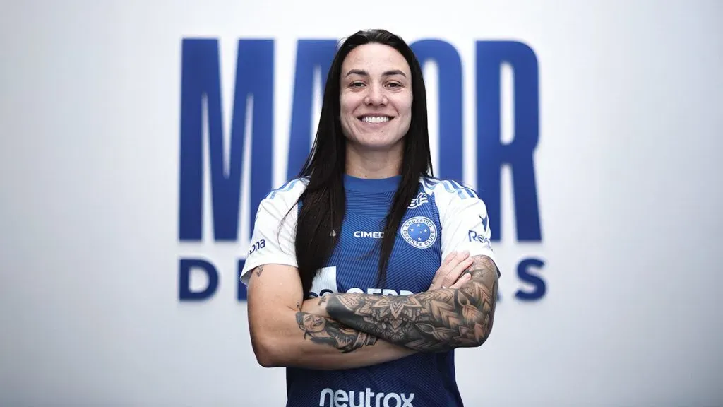 Zagueira do Cruzeiro Paloma Maciel