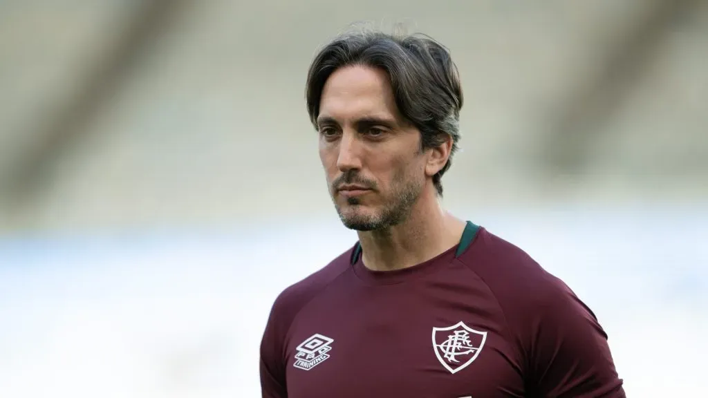 Luis Zubeldía pelo Fluminense no Maracanã. Foto: Jorge Rodrigues/AGIF