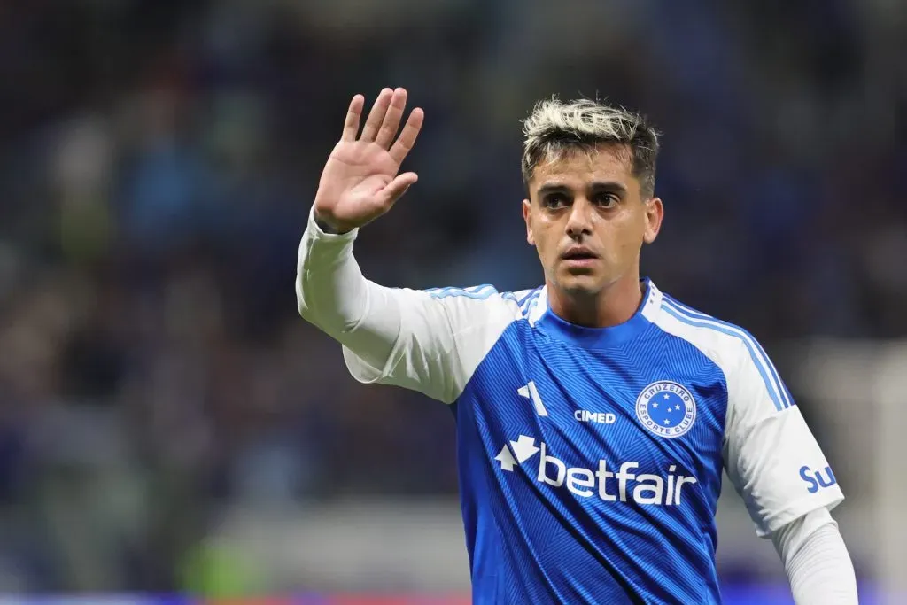 Fagner em ação em partida da Copa do Brasil. Foto: Gilson Lobo/AGIF