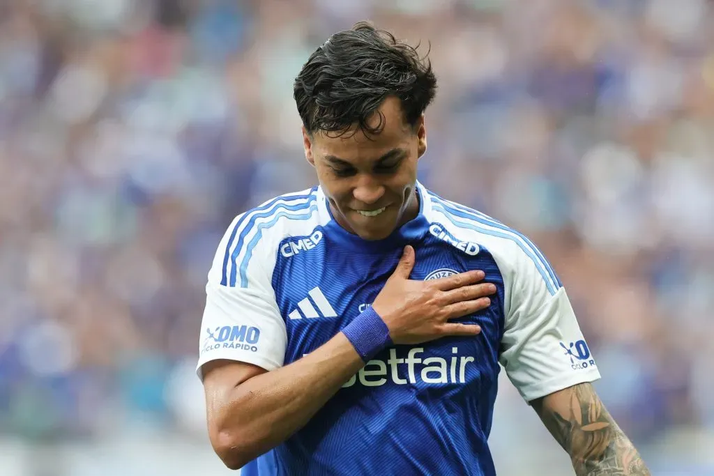 Kaio Jorge comemorando um de seus dois gols. Foto: Gilson Lobo/AGIF