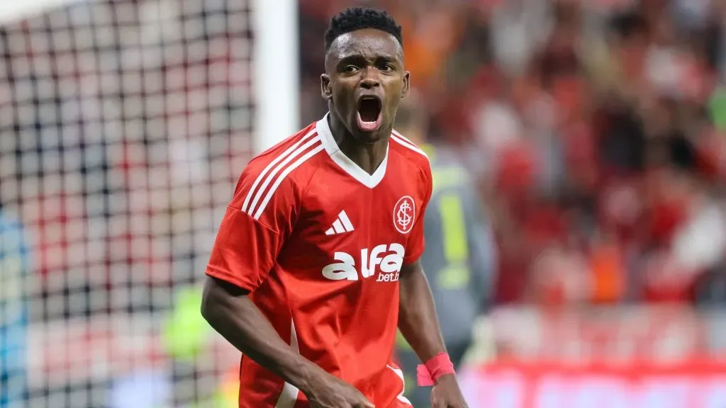 Carbonero, atacante do Internacional