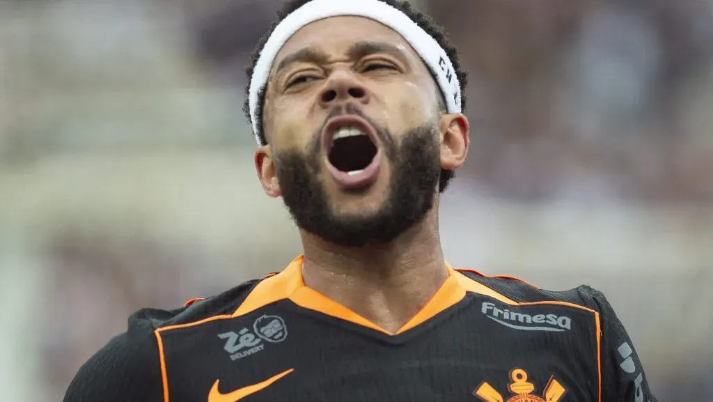 Memphis Depay. Foto: Anderson Romão/AGIF