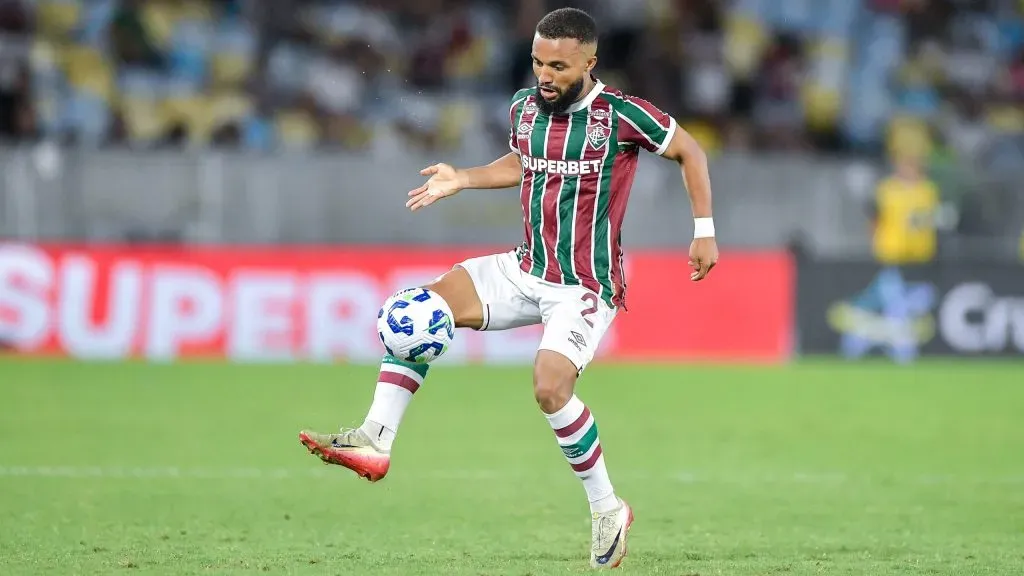 Samuel Xavier chama atenção do elenco após derrota no Brasileiro – Foto: Thiago Ribeiro/AGIF