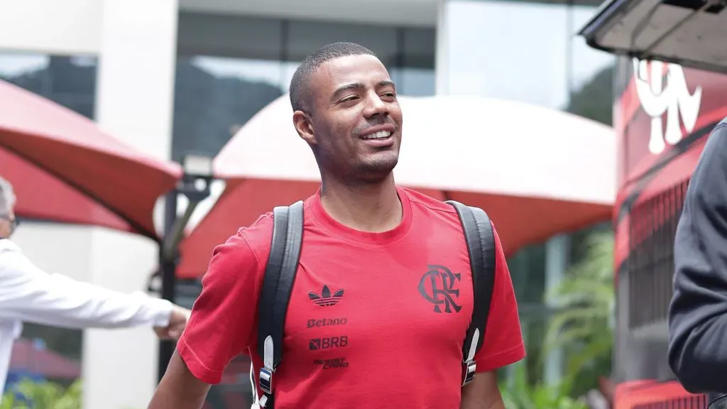 De La Cruz busca recuperar o seu espaço no elenco principal do Flamengo – FOTOS: GILVAN DE SOUZA/FLAMENGO