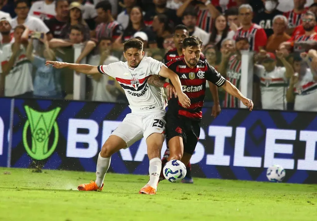 São Paulo segura o Flamengo e “ajuda” o Palmeiras. Foto: Mauricio De Souza/AGIF