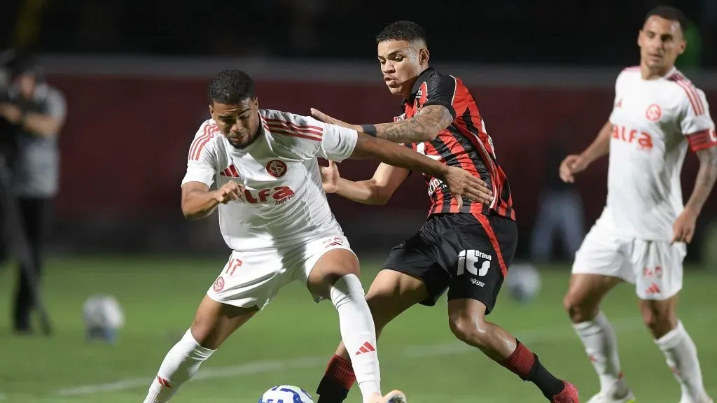 Internacional somou outra derrota na competição - Foto: Jhony Pinho/AGIF.