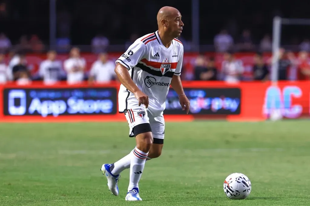 Jorge Wagner durante partida em comemoração dos 30 anos do Mundial do São Paulo. Foto: Marcello Zambrana/AGIF