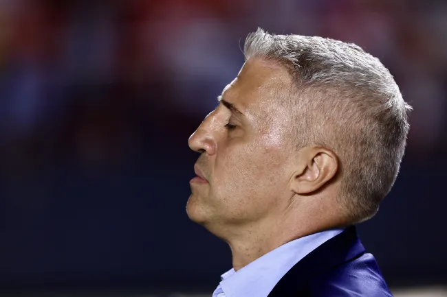 Hernán Crespo tecnico do Sao Paulo durante partida contra o Bahia no estadio Morumbi pelo campeonato Brasileiro A 2025. Foto: Marcello Zambrana/AGIF
