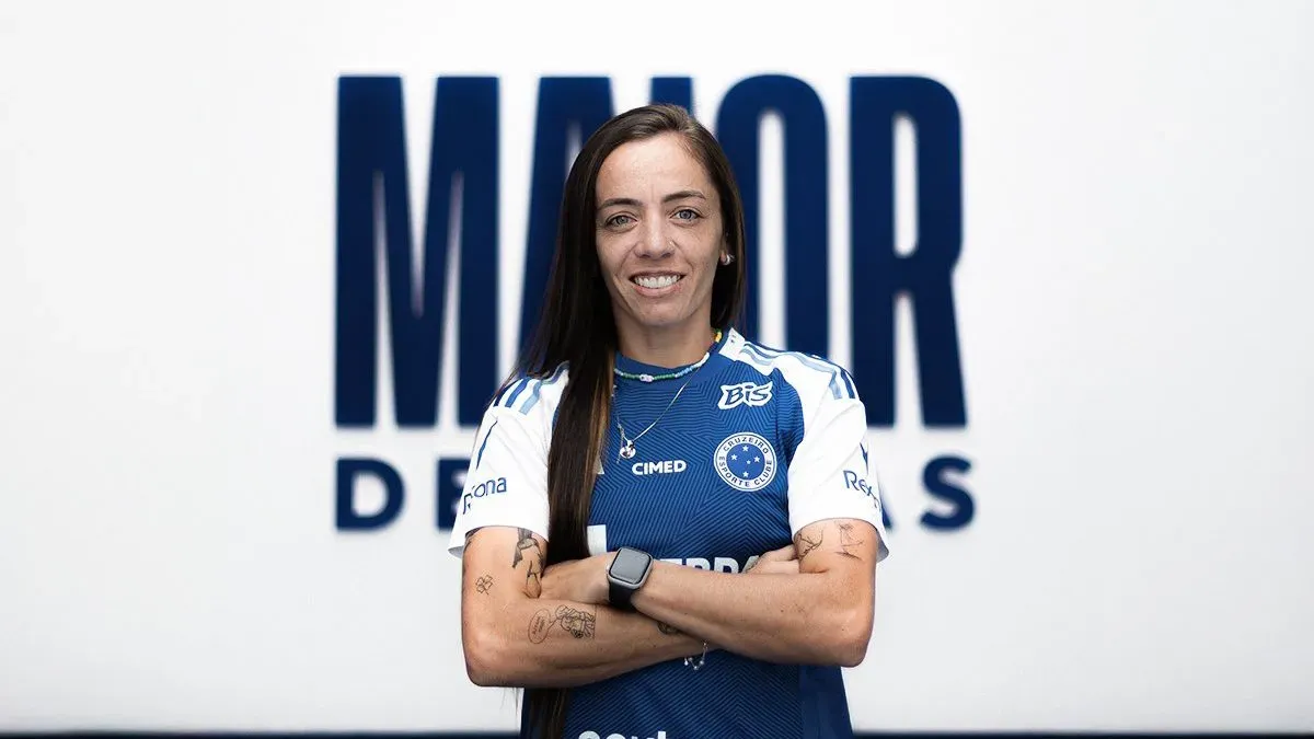 Pri Back jogadora do Cruzeiro renova contrato