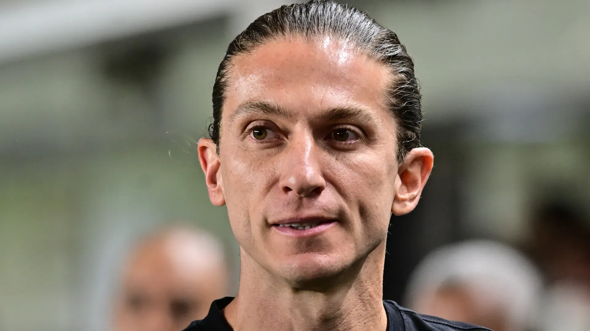 Filipe Luís terá desafio importante pelo Flamengo contra o Santos – Foto: Jota Erre/AGIF