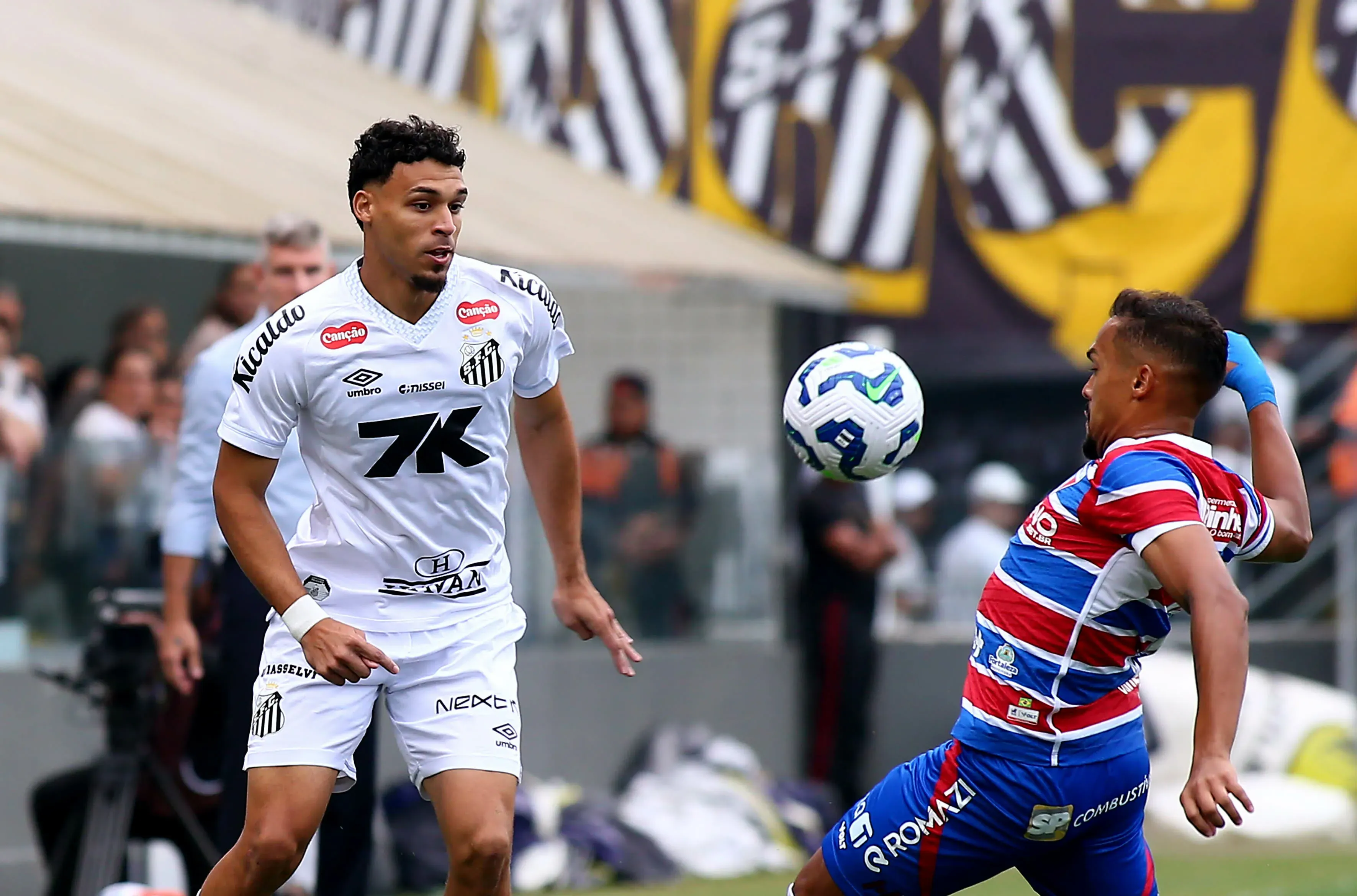 Victor Hugo também retorna em Santos x Palmeiras. Foto: Mauricio De Souza/AGIF