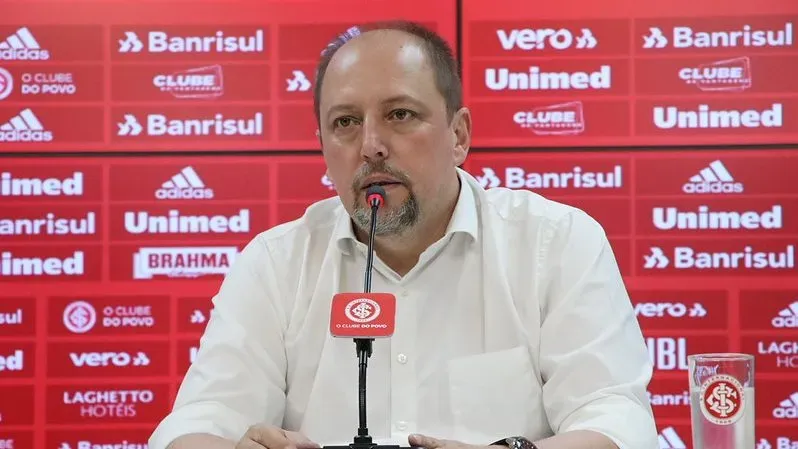 Barcellos já contratou sete treinadores desde que assumiu – Foto Ricardo Duarte/Internacional