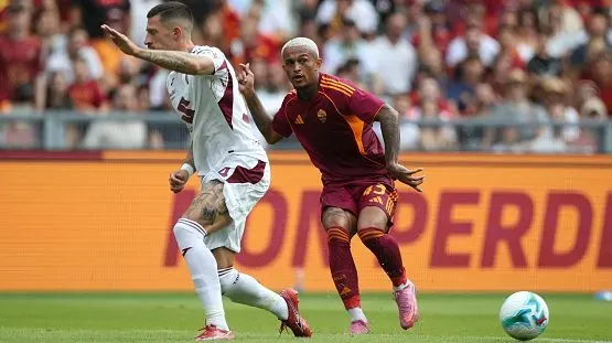 Wesley durante partida. Foto: Paolo Bruno/Getty Images