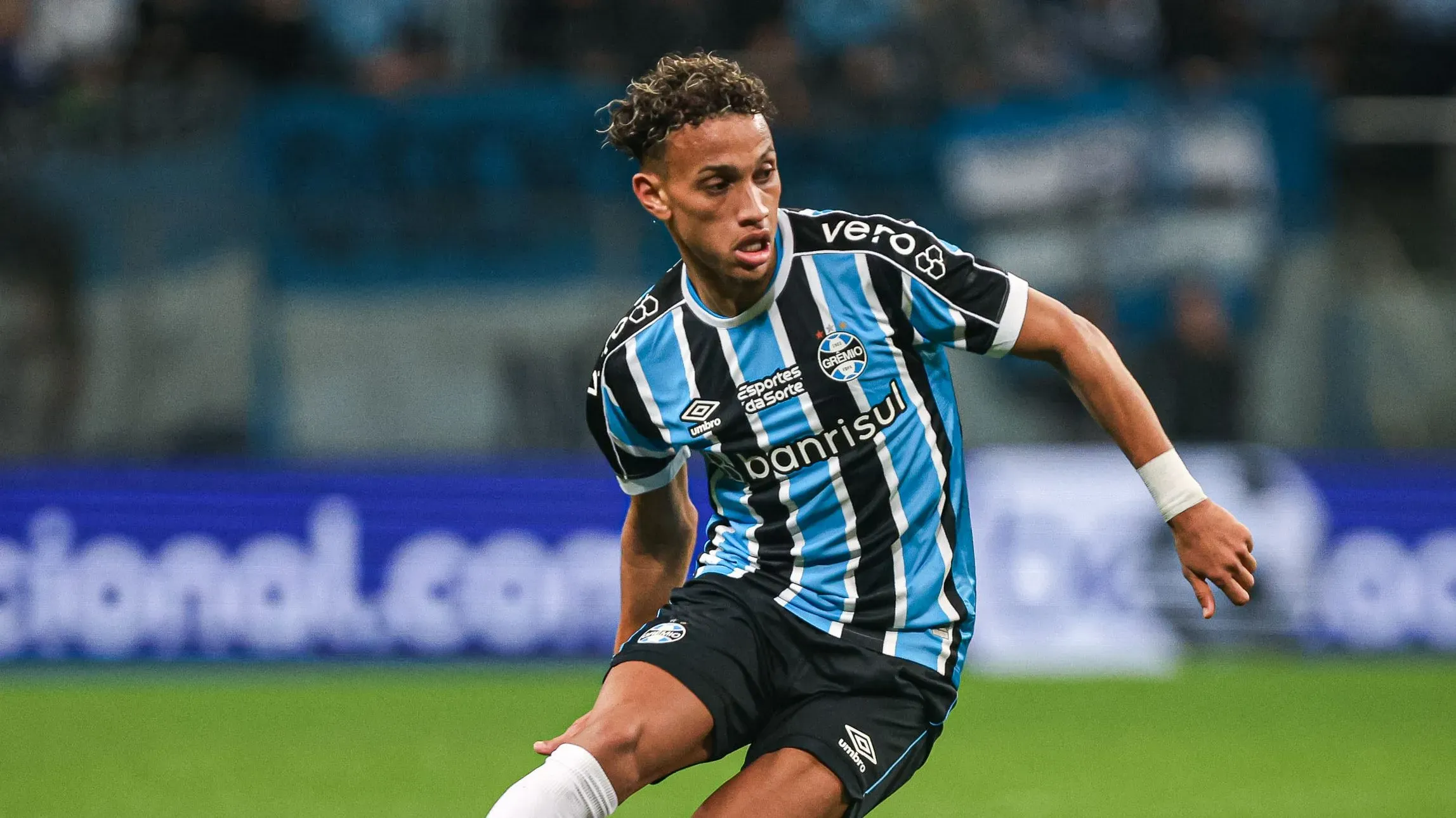 Bitello. ex-alvo do Botafogo. Foto: Maxi Franzoi/AGIF