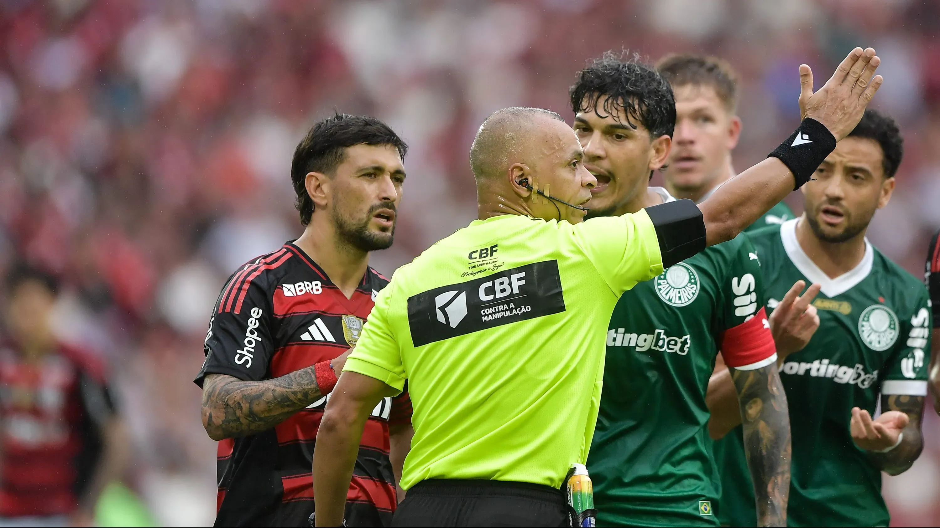 Ambas as equipes querem que o protagonismo seja apenas em campo na Libertadores – Foto: Thiago Ribeiro/AGIF