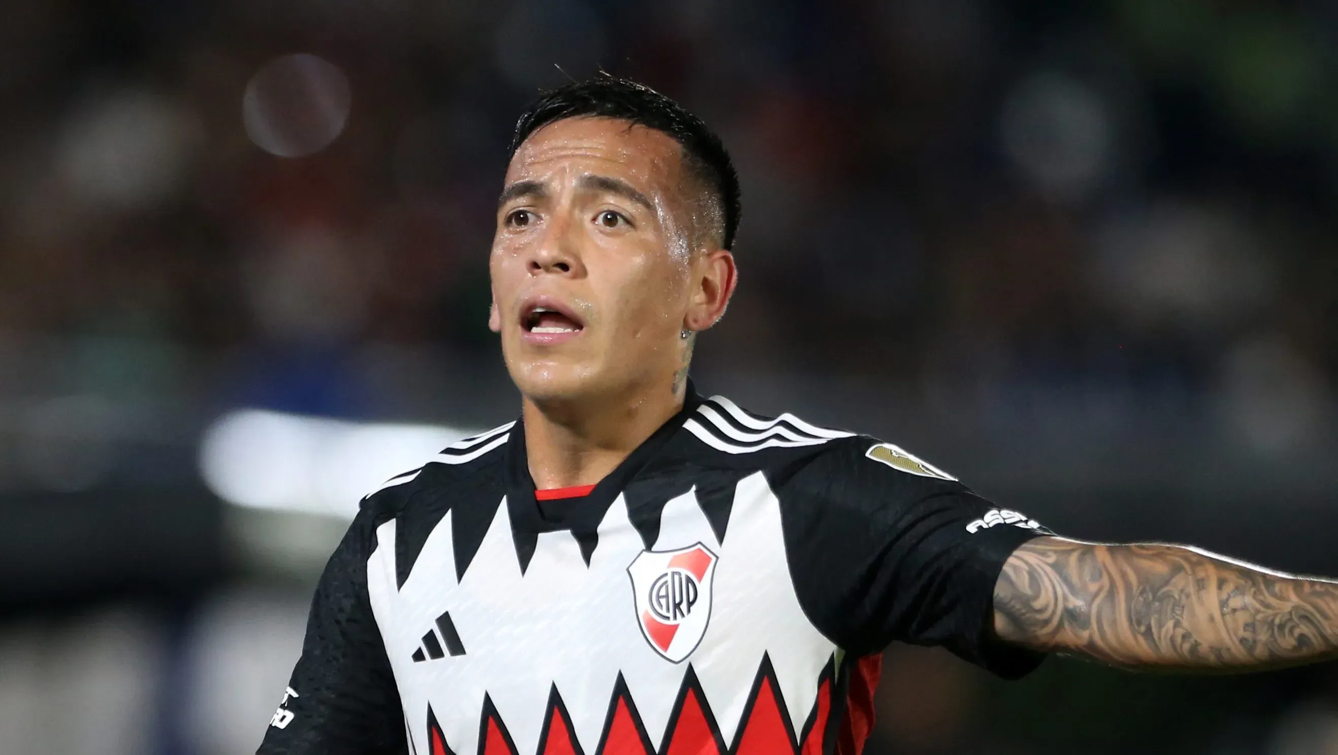 Foto: Christian Alvarenga/Getty Images – Esequiel Barco é um dos nomes avaliados para reforçar o Fla.