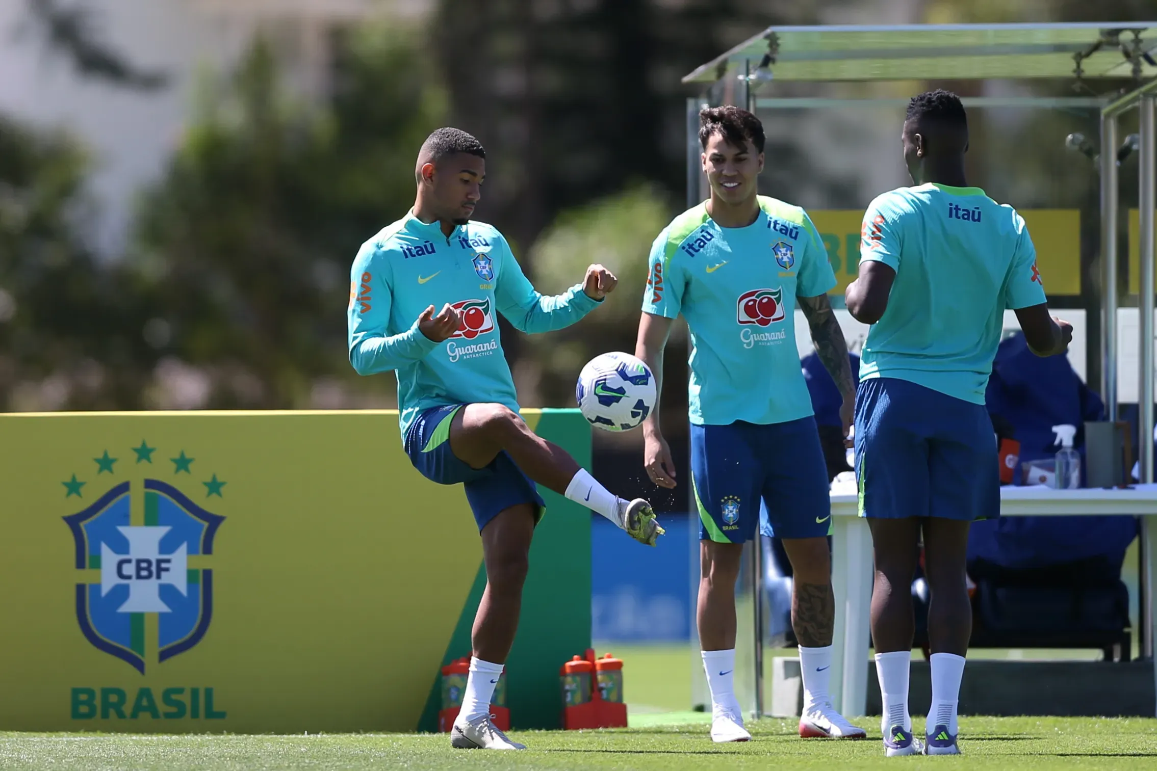 Seleção treinando na Granja Comary. Foto: Marlon Costa/AGIF