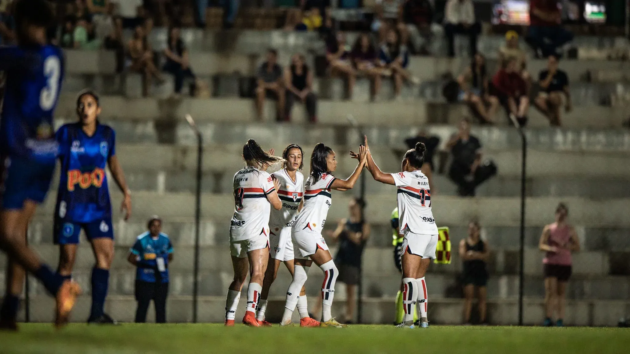 São Paulo em campo contra o Realidade Jovem no Paulistão Feminino