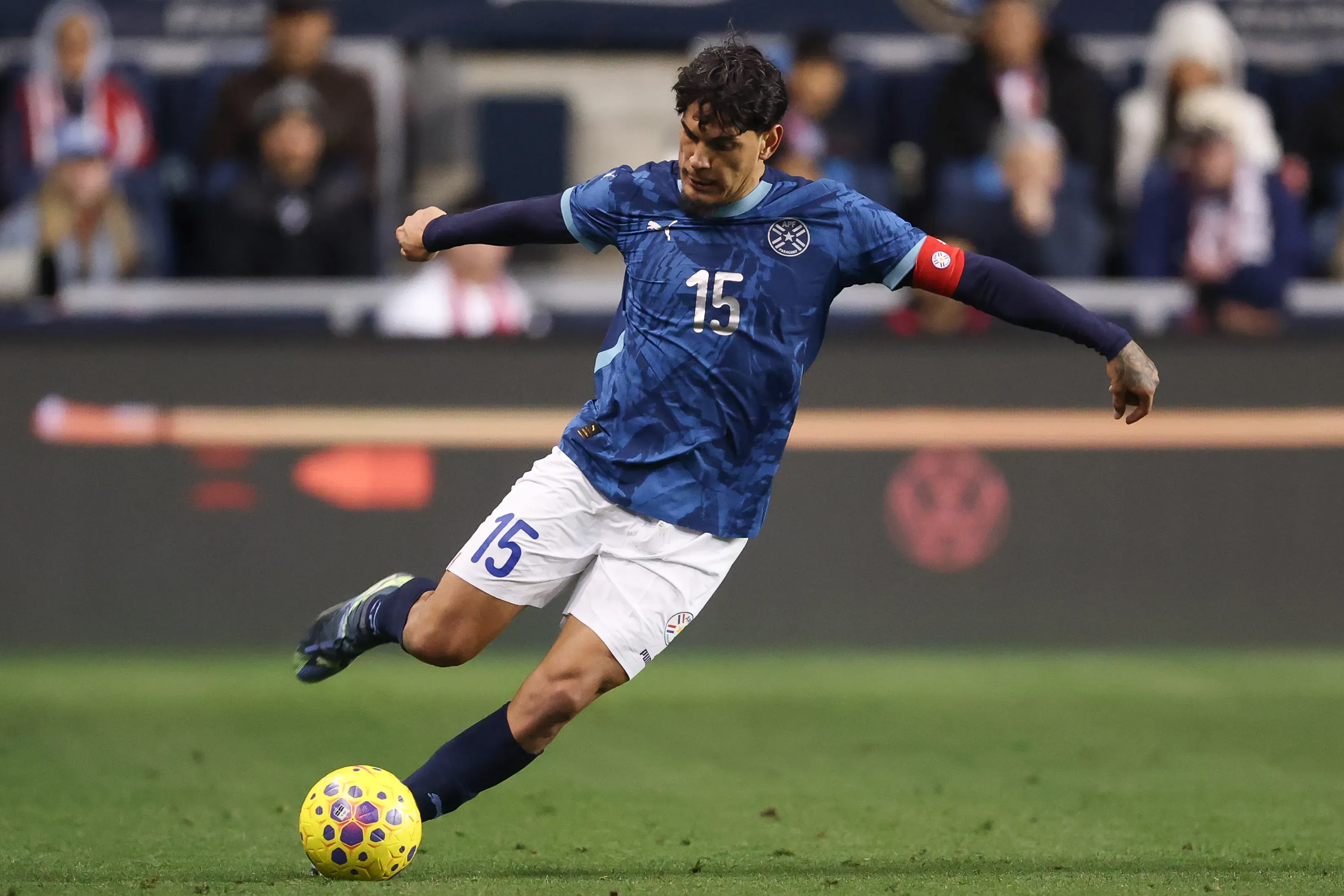 Gustavo Gómez jogou por 90 minutos em EUA x Paraguai. Foto: Vincent Carchietta/Getty Images.