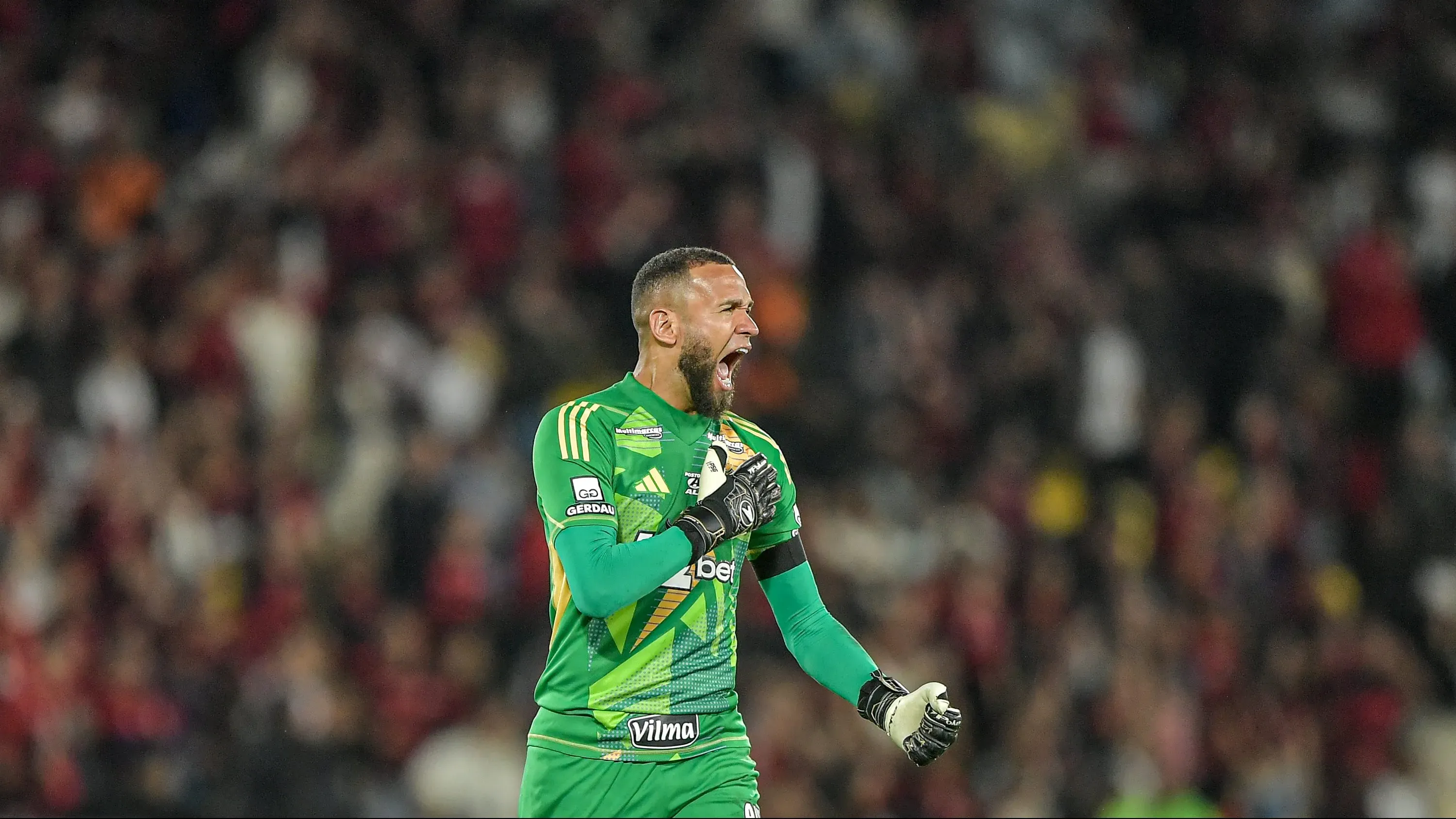 Everson destaca importância de conquistar o título da Sul-Americana – Foto: Thiago Ribeiro/AGIF