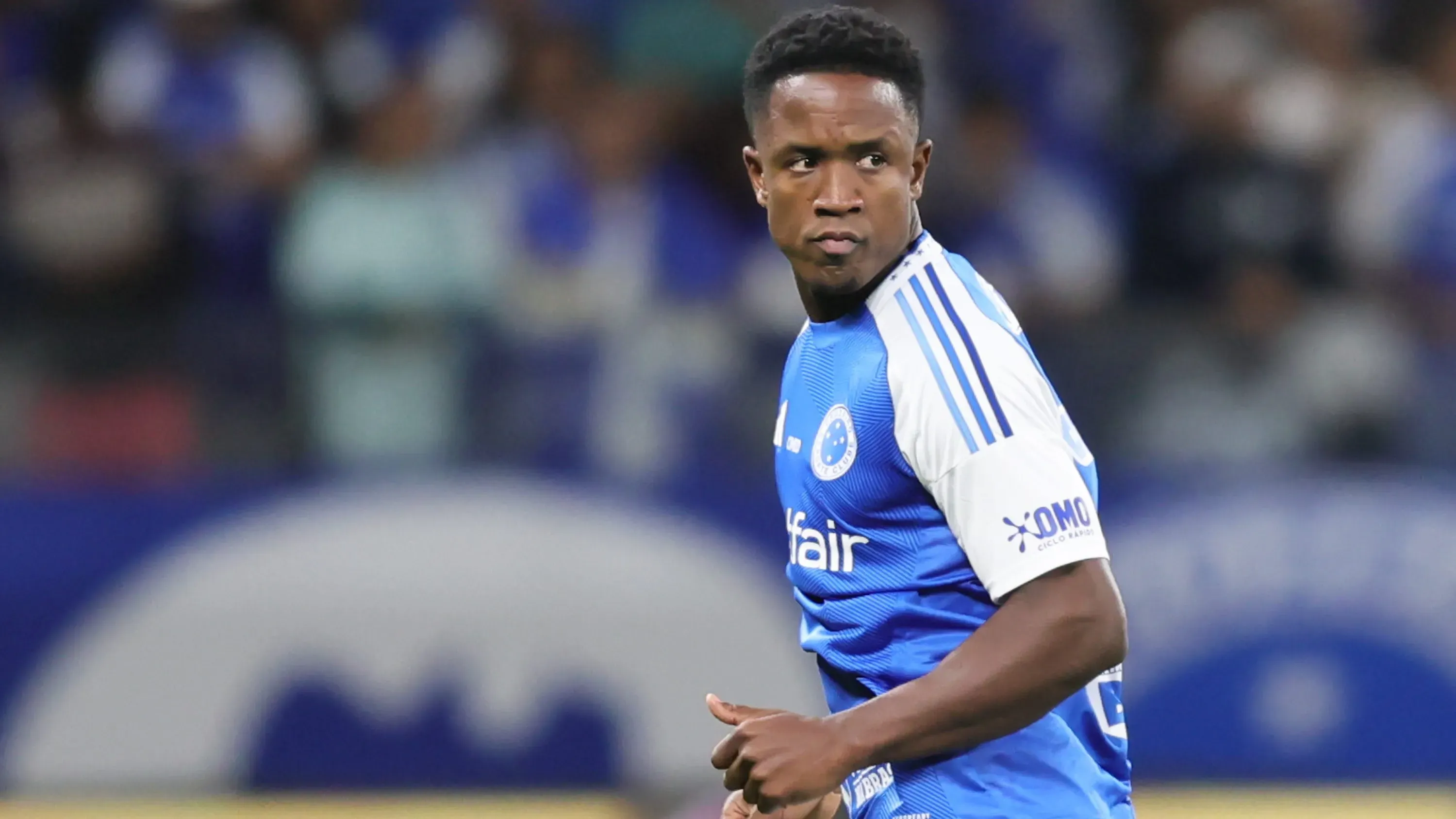 Sinisterra deve ganhar chance entre os titulares com Leonardo Jardim – Foto: Gilson Lobo/AGIF