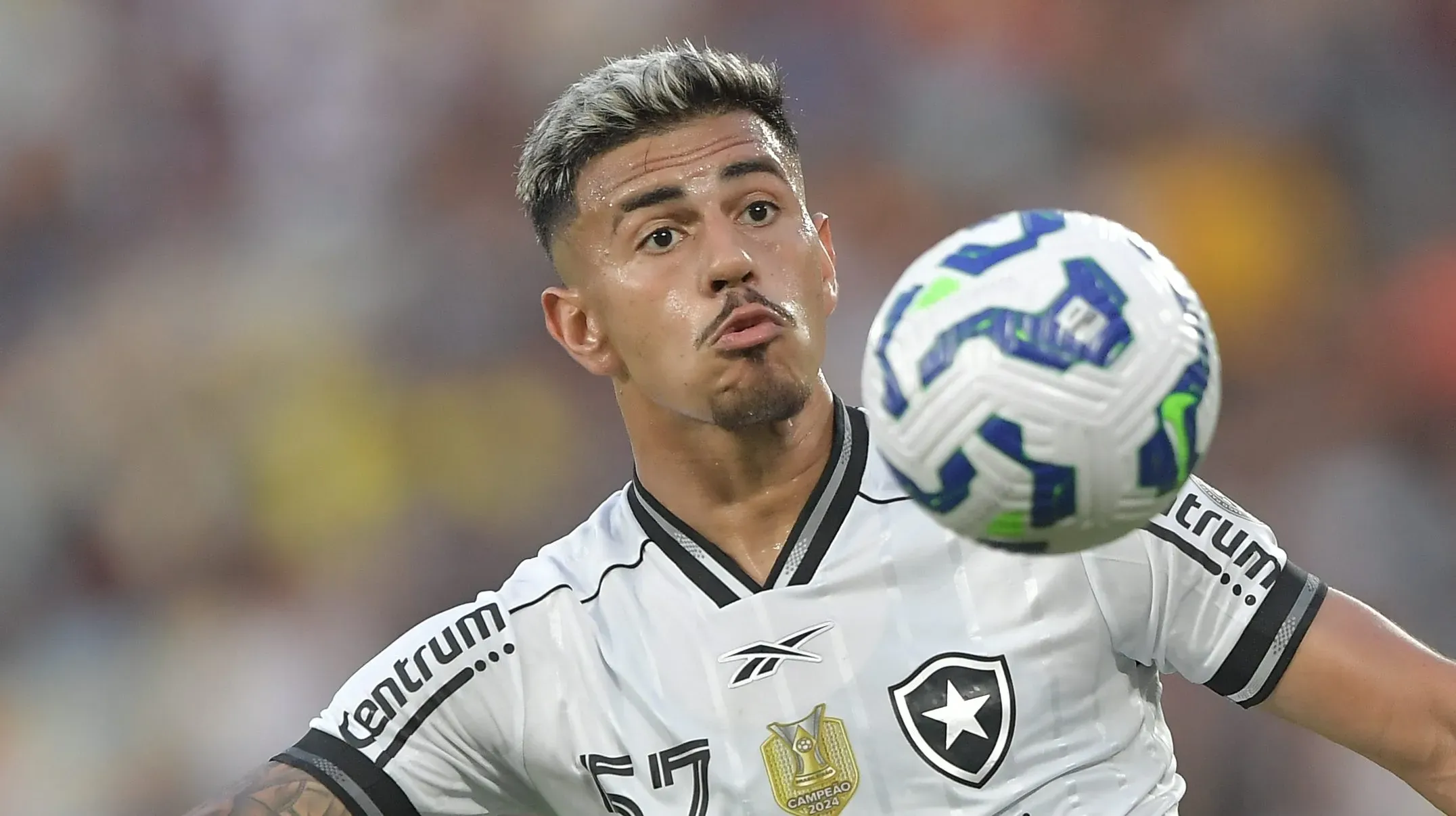 David Ricardo no Botafogo. Foto: Thiago Ribeiro/AGIF