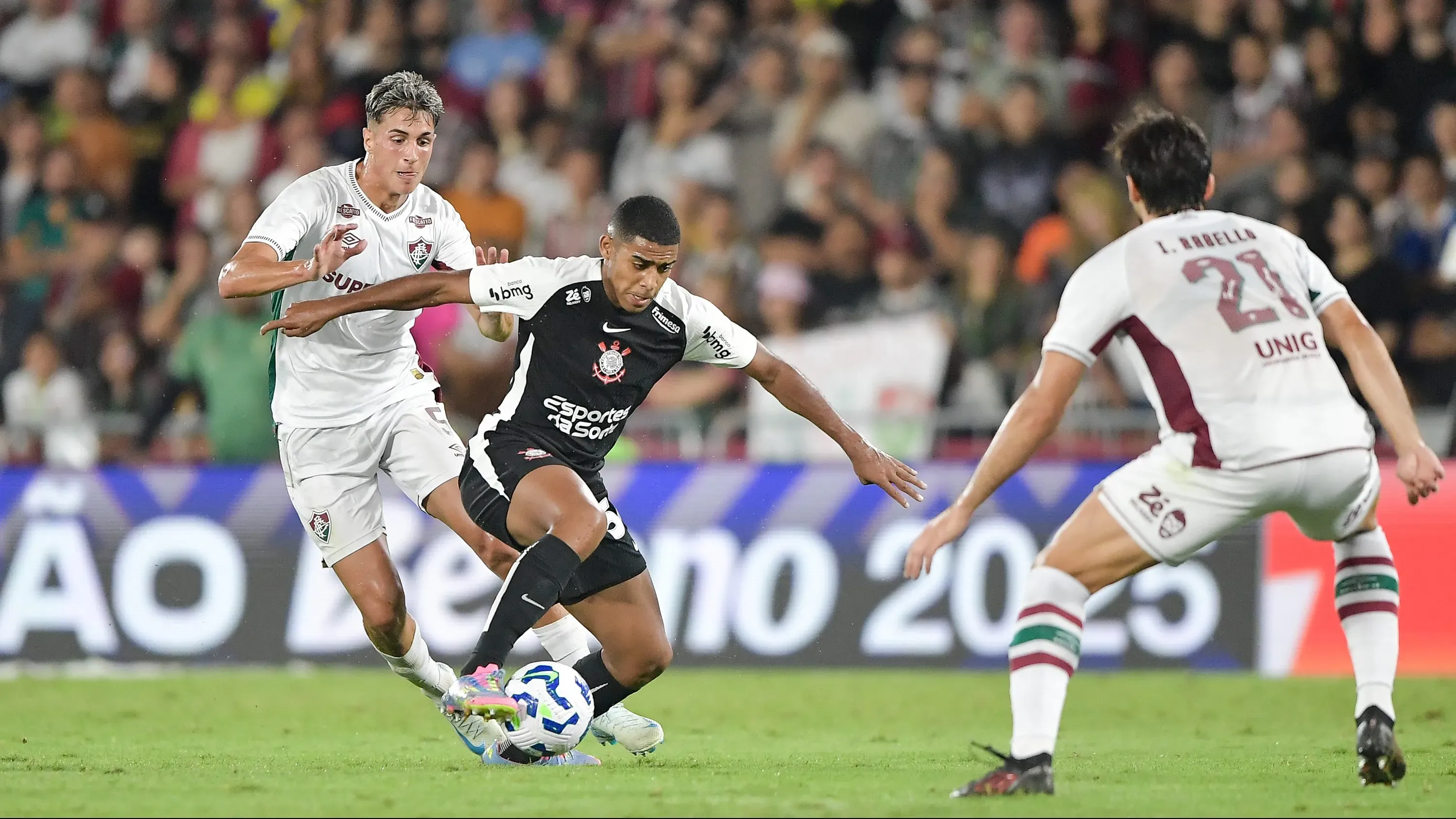 Gui Negão soma boas atuações pelos profissionais - Foto: Thiago Ribeiro/AGIF.