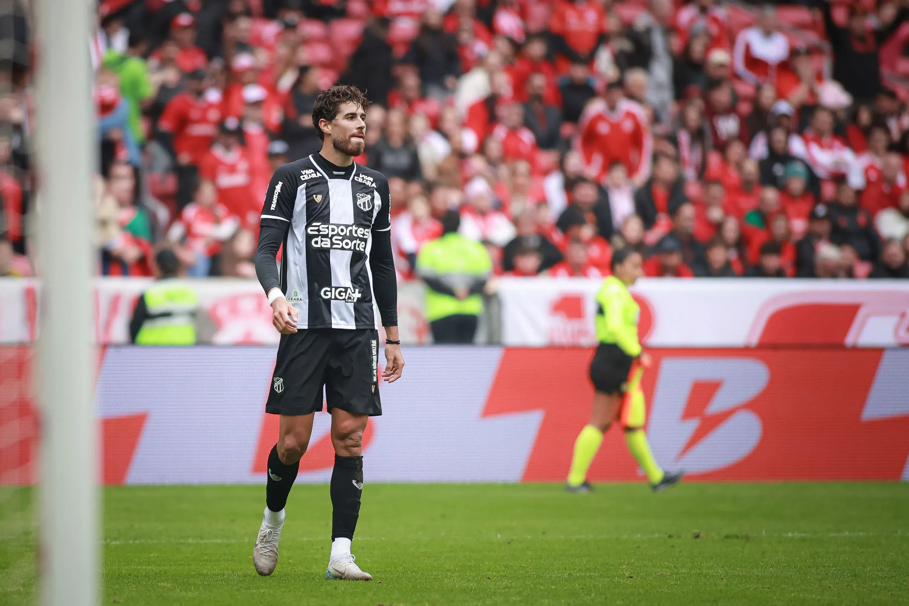 Pedro Raul volta ao time titular contra o Inter. Foto: Maxi Franzoi/AGIF