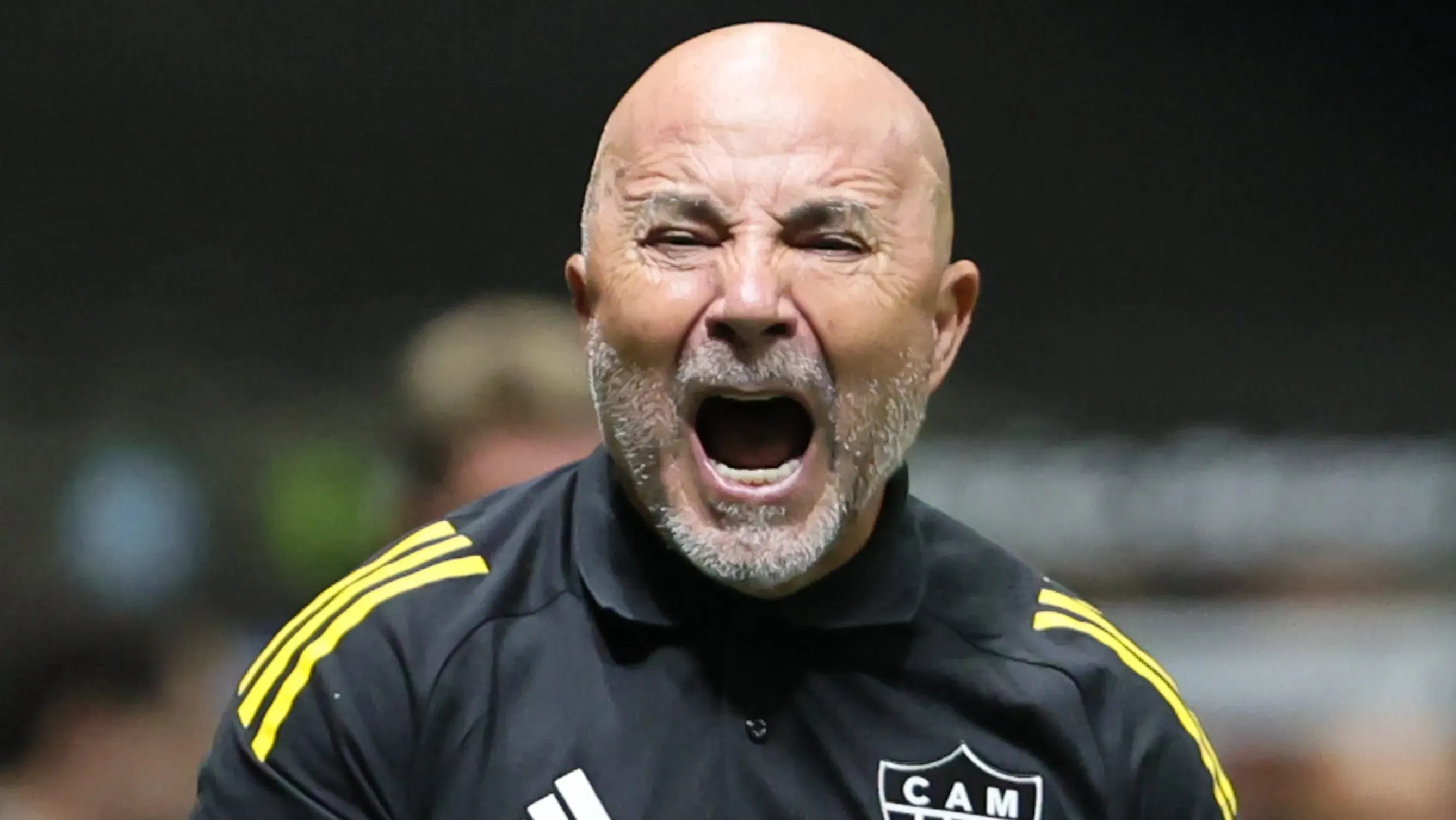 Sampaoli não vai contar com o volante na decisão - Foto: Gilson Lobo/AGIF.